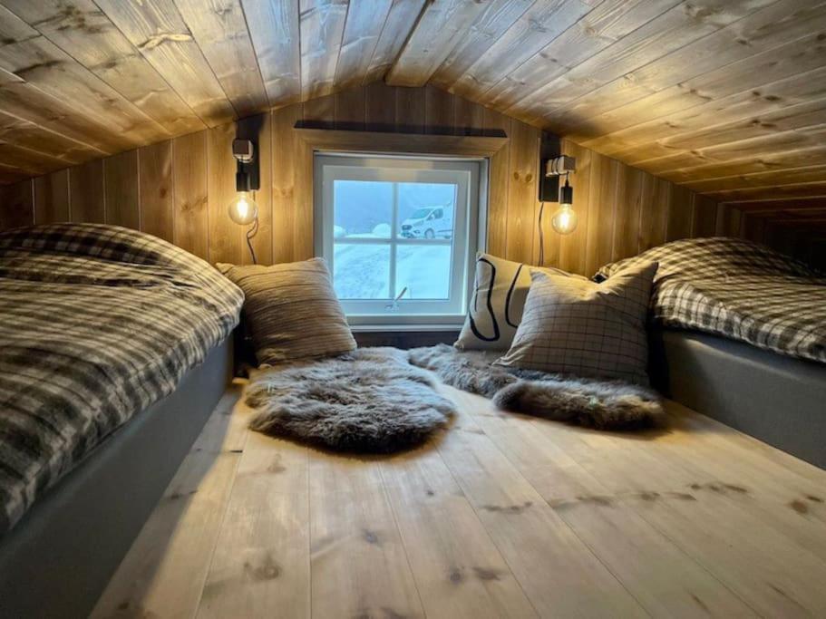 Cosy Cabin Between Lake And Mountain Treungen Exterior photo